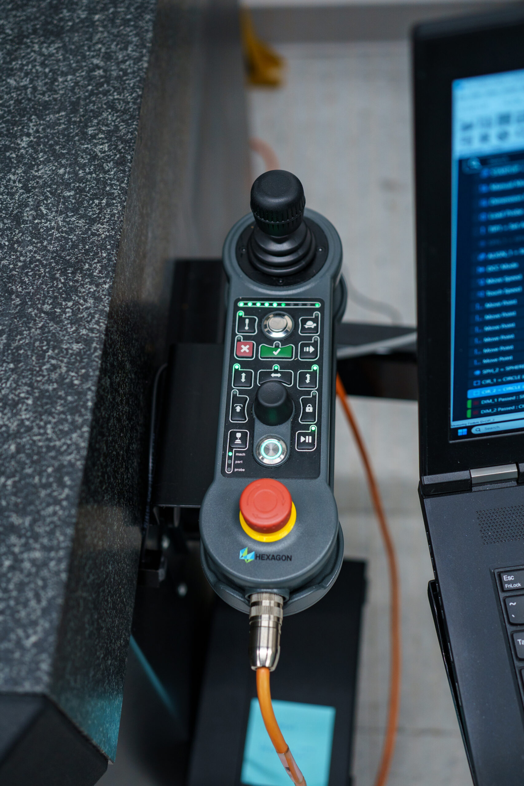 Hexagon Tigo 565 SF - Image 6